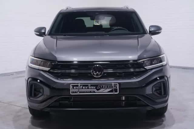 Volkswagen T-Roc (2025) thumbnail 3