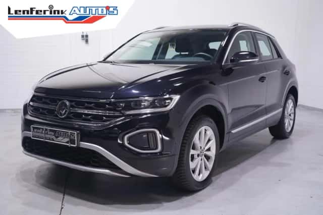 Volkswagen T-Roc (2024) thumbnail 2