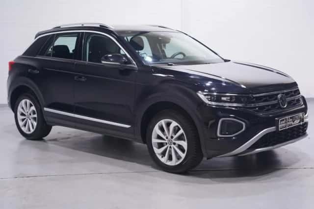 Volkswagen T-Roc (2024) thumbnail 4
