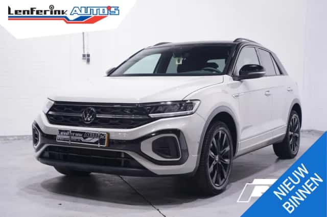 Volkswagen T-Roc (2024) thumbnail 2