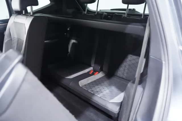 Volkswagen Tiguan (2023) thumbnail 139