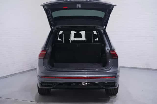 Volkswagen Tiguan (2023) thumbnail 17