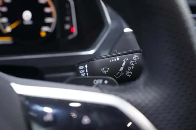 Volkswagen Tiguan (2023) thumbnail 23