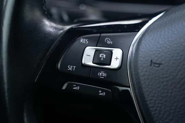 Volkswagen Tiguan (2020) thumbnail 24
