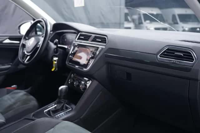 Volkswagen Tiguan (2020) thumbnail 43