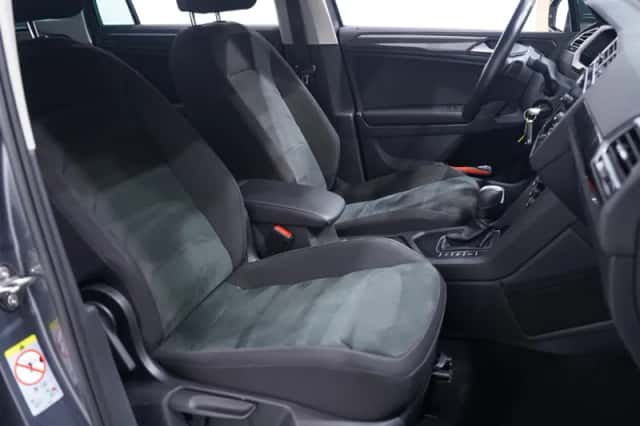 Volkswagen Tiguan (2020) thumbnail 44