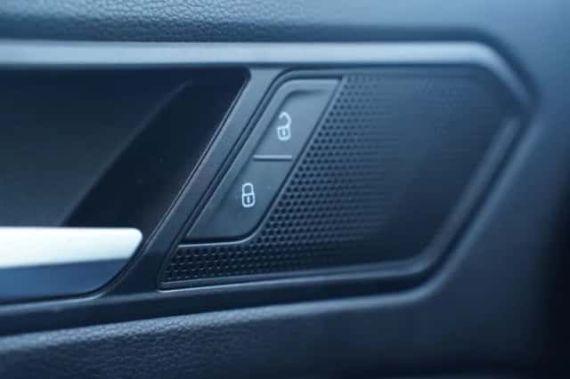 Volkswagen Tiguan (2022) thumbnail 164