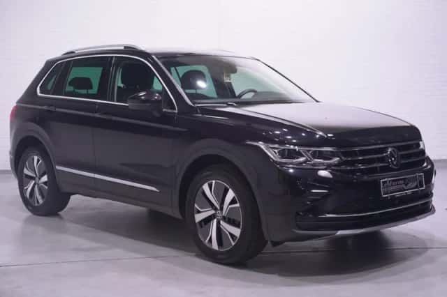 Volkswagen Tiguan (2022) thumbnail 4