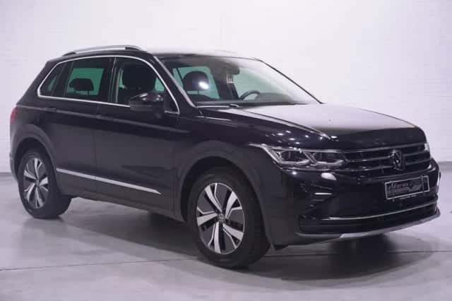 Volkswagen Tiguan (2022) thumbnail 4