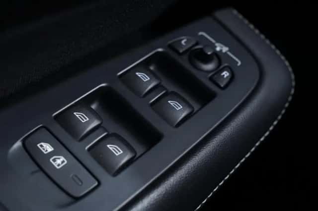 Volvo V60 (2020) thumbnail 120