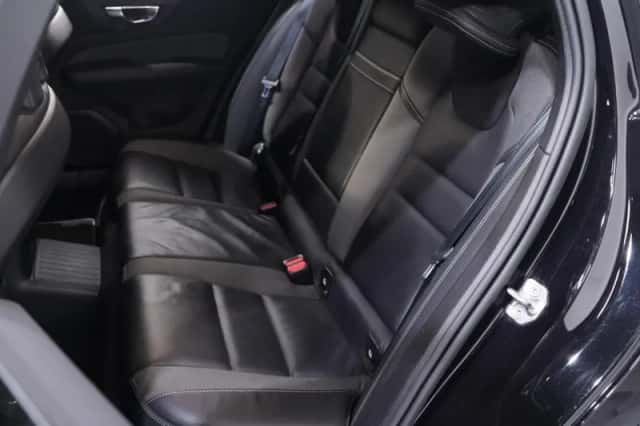 Volvo V60 (2020) thumbnail 42