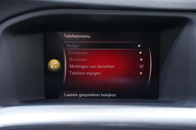 Volvo V60 (2018) thumbnail 110