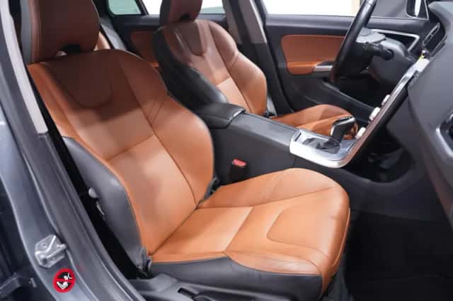 Volvo V60 (2018) thumbnail 118