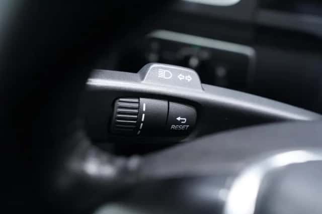 Volvo V60 (2018) thumbnail 25