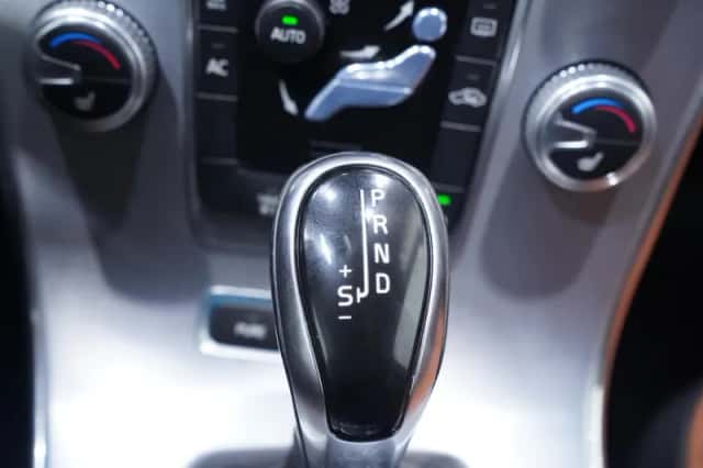 Volvo V60 (2018) thumbnail 28