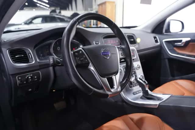 Volvo V60 (2018) thumbnail 34