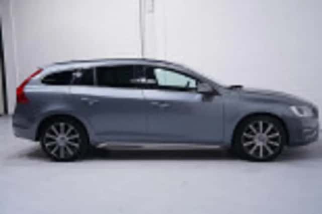 Volvo V60 (2018) thumbnail 49