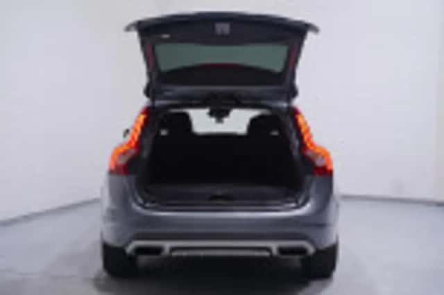 Volvo V60 (2018) thumbnail 58
