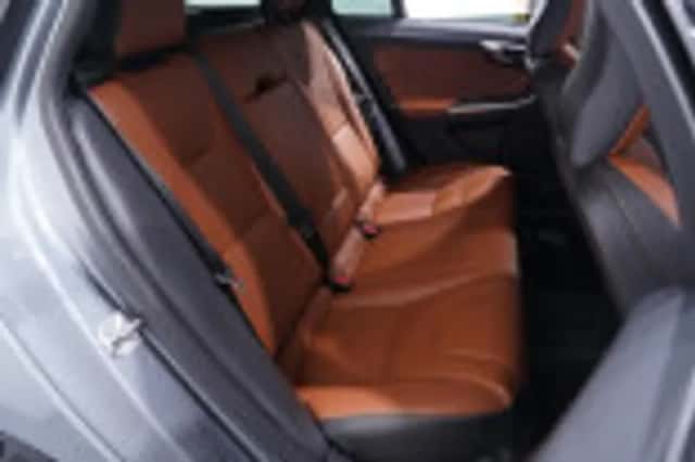 Volvo V60 (2018) thumbnail 79