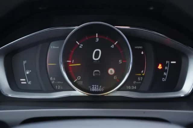 Volvo V60 (2018) thumbnail 100