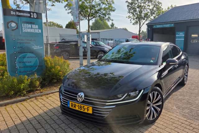 Volkswagen Arteon (2018) thumbnail 1