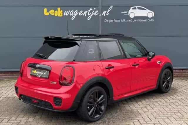 MINI Cooper (2020) thumbnail 2