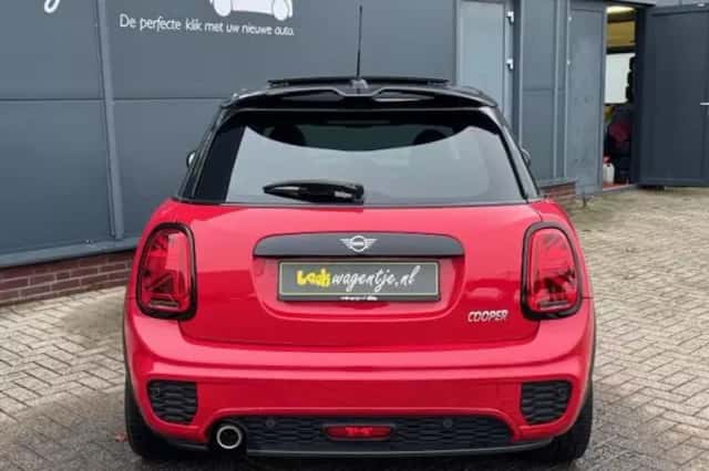 MINI Cooper (2020) thumbnail 5
