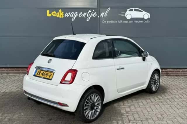 Fiat 500 (2017) thumbnail 2