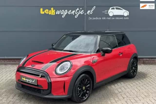 MINI Mini Electric (2023) thumbnail 1