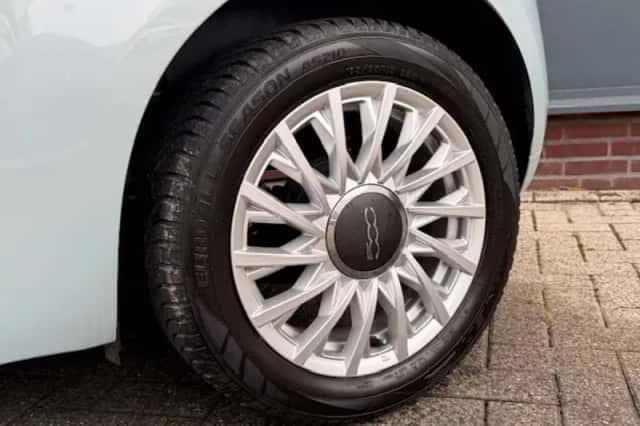 Fiat 500 (2022) thumbnail 3