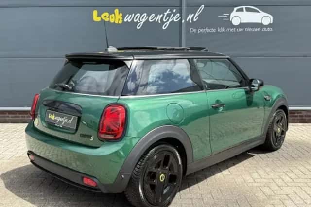 MINI Mini Electric (2022) thumbnail 2