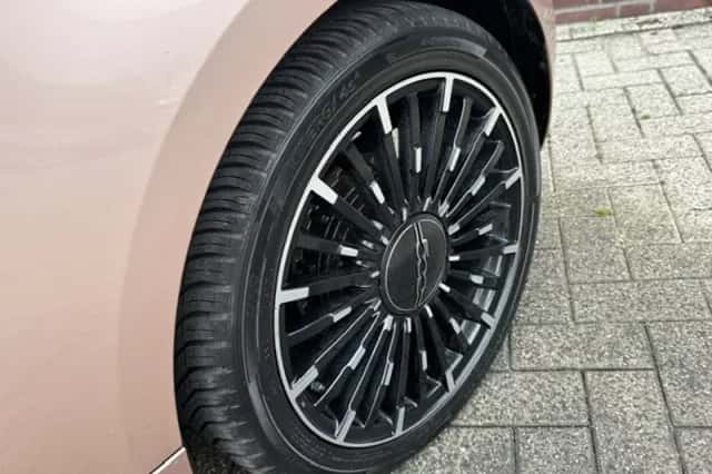 Fiat 500 (2021) thumbnail 3