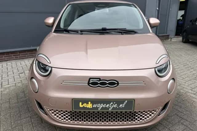 Fiat 500 (2021) thumbnail 4