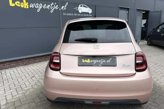 Fiat 500 (2021) thumbnail 5
