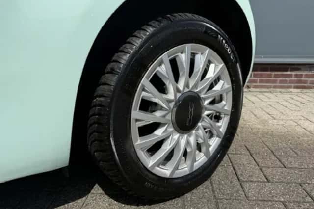 Fiat 500 (2020) thumbnail 3