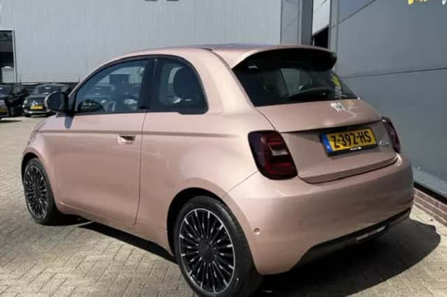Fiat 500 (2022) thumbnail 5