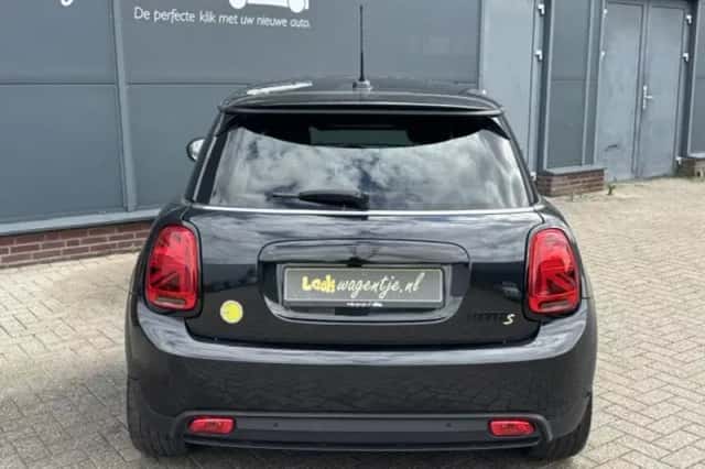 MINI Mini Electric (2022) thumbnail 5