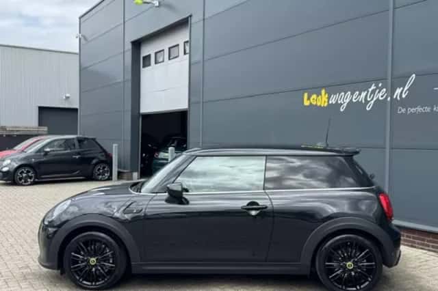 MINI Mini Electric (2022) thumbnail 6