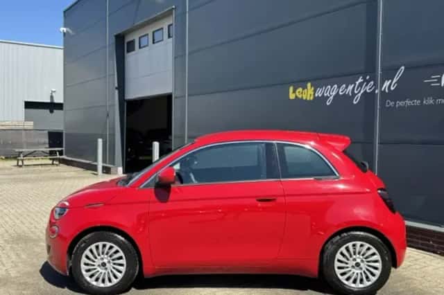 Fiat 500 (2023) thumbnail 5