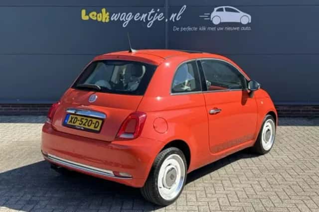 Fiat 500 (2018) thumbnail 2