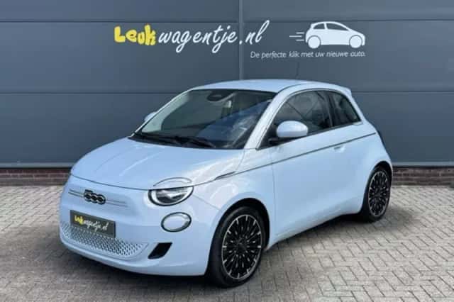 Fiat 500 (2021) thumbnail 1