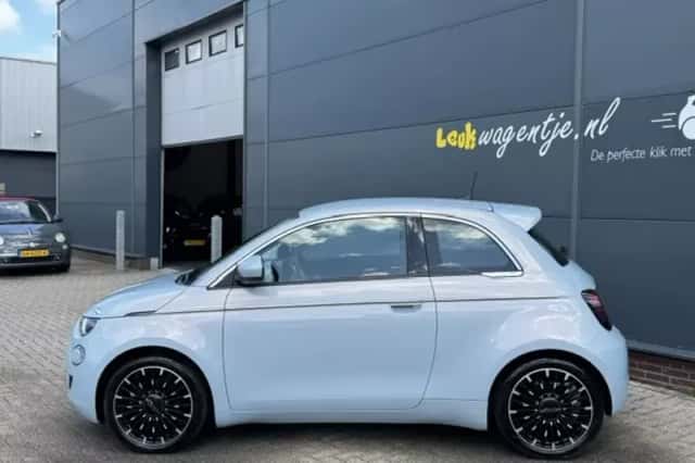 Fiat 500 (2021) thumbnail 6