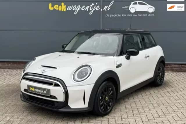 MINI Mini Electric (2023) thumbnail 1