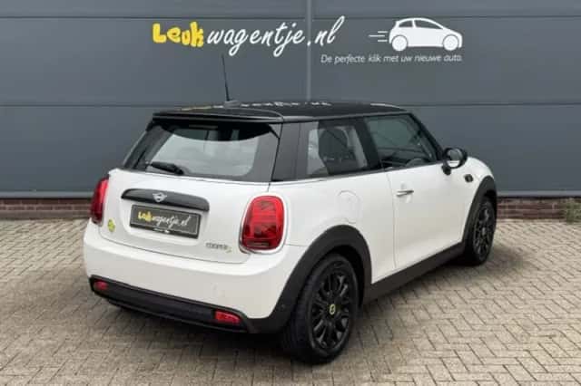MINI Mini Electric (2023) thumbnail 2