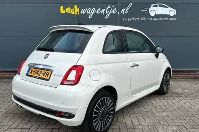 Fiat 500 (2021) thumbnail 2