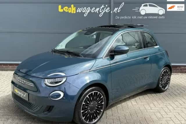 Fiat 500 (2021) thumbnail 1