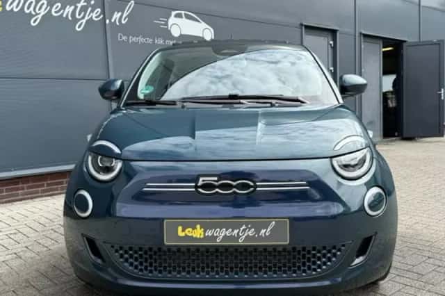 Fiat 500 (2021) thumbnail 4