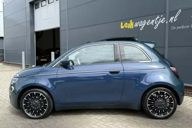 Fiat 500 (2021) thumbnail 6