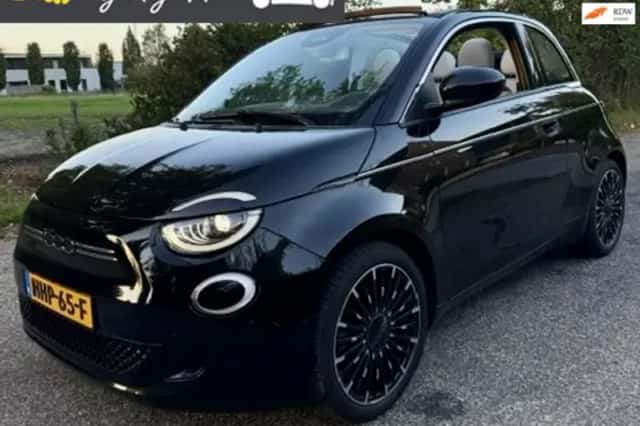 Fiat 500 (2022) thumbnail 1