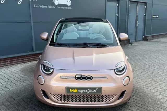 Fiat 500 (2022) thumbnail 6